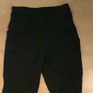 Black leggings with pockets